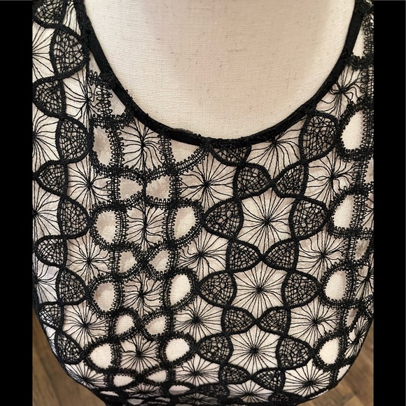 BRAND NEW W/TAGS GORGEOUS BLACK LACE ZARA SLEEVELESS TOP! 😍 - Picture 4 of 10